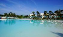 villaggio-la-brunese-panoramica-piscina-4-tSa-1200X700
